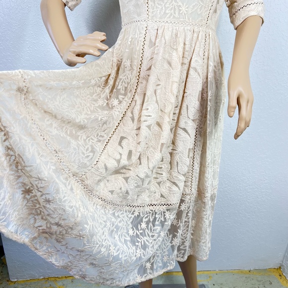 Free People Lace, lined, champagne, Empire waisted sz. 2 dress - Picture 2 of 14